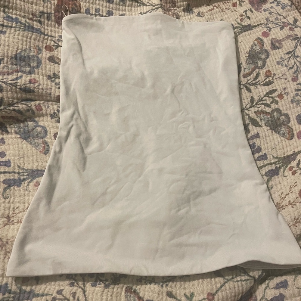 Aritzia Matte Pearl Casual Contour Hi-Hip Tube Top